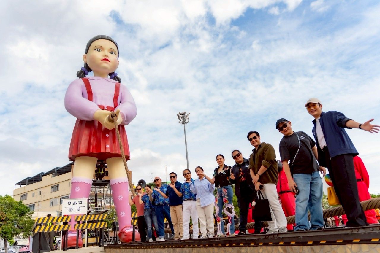 เฌอชวนนะคะ เดินเที่ยวรอบเกาะรัตนโกสินทร์